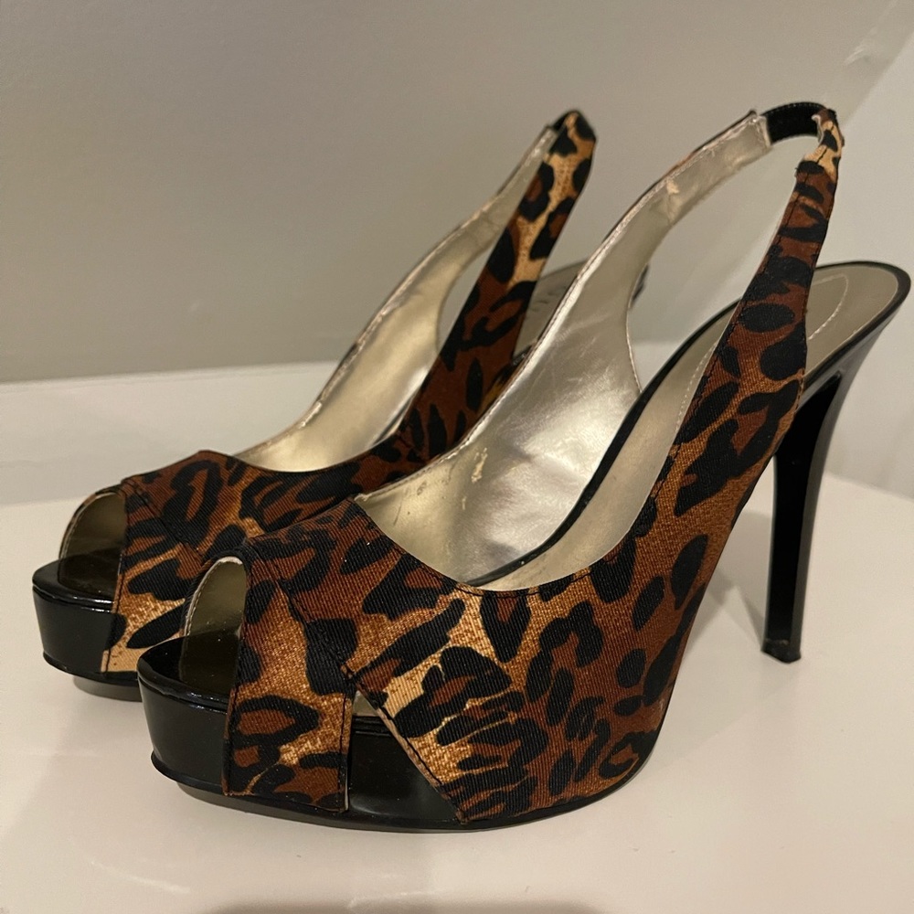 Guess Shoes (great condition)